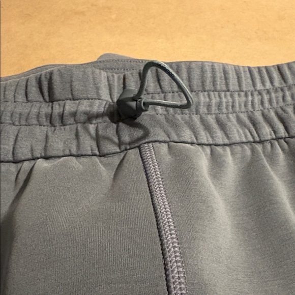 lululemon softstreme high-rise shorts 4" - Picture 4 of 13